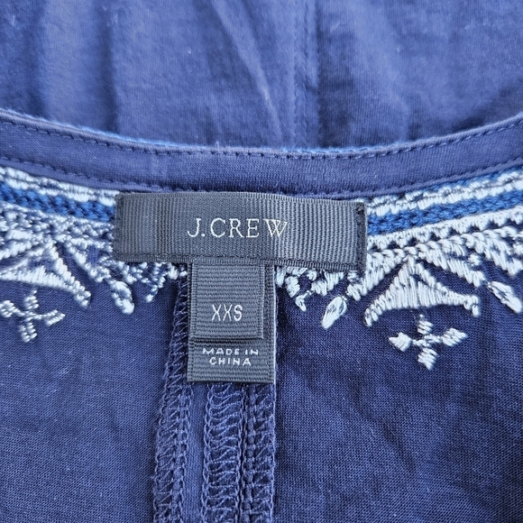 J. Crew navy embroidered cotton v-neck tee XXS - Picture 3 of 6